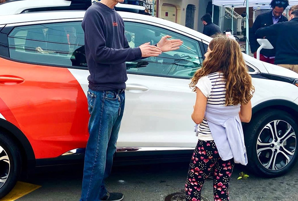 SMD與COB小間距顯示屏誰(shuí)將主導(dǎo)商顯市場(chǎng)？