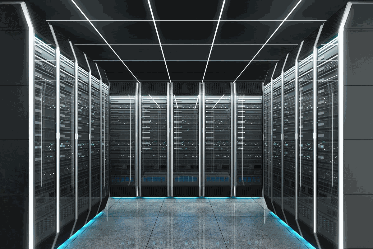 面對(duì)不斷發(fā)生的安全事件，我們?cè)摲此夹┦裁矗? class=